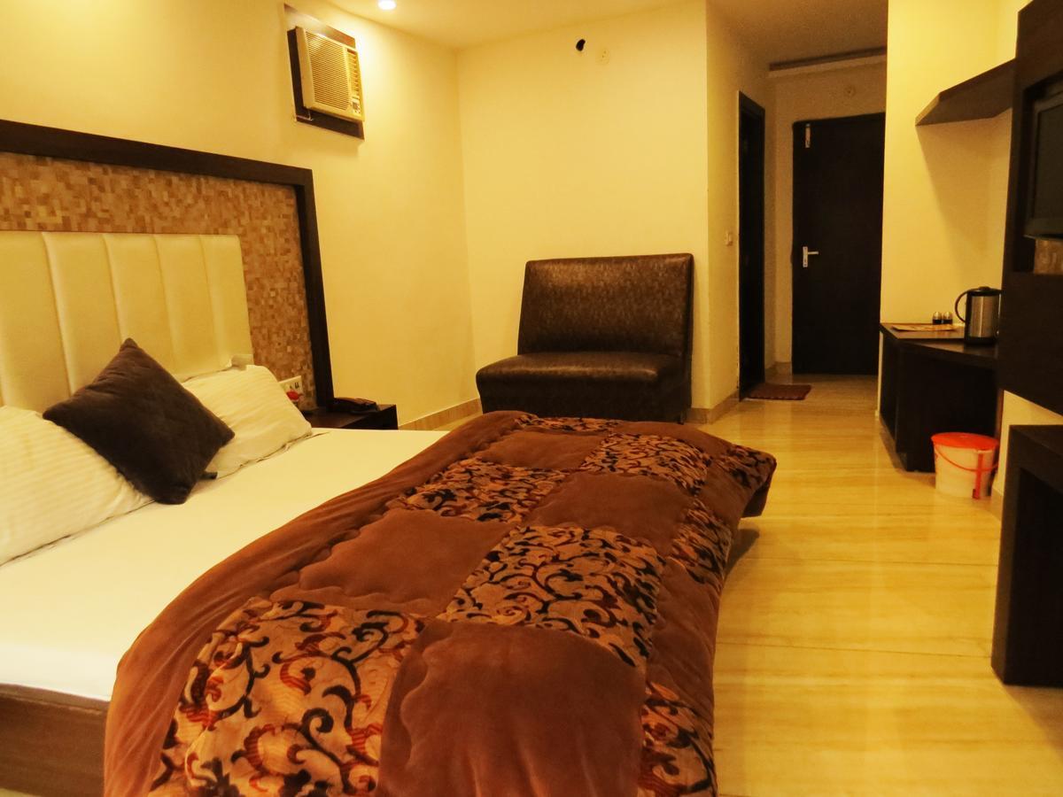 Hotel Amar Palace Ambala Luaran gambar